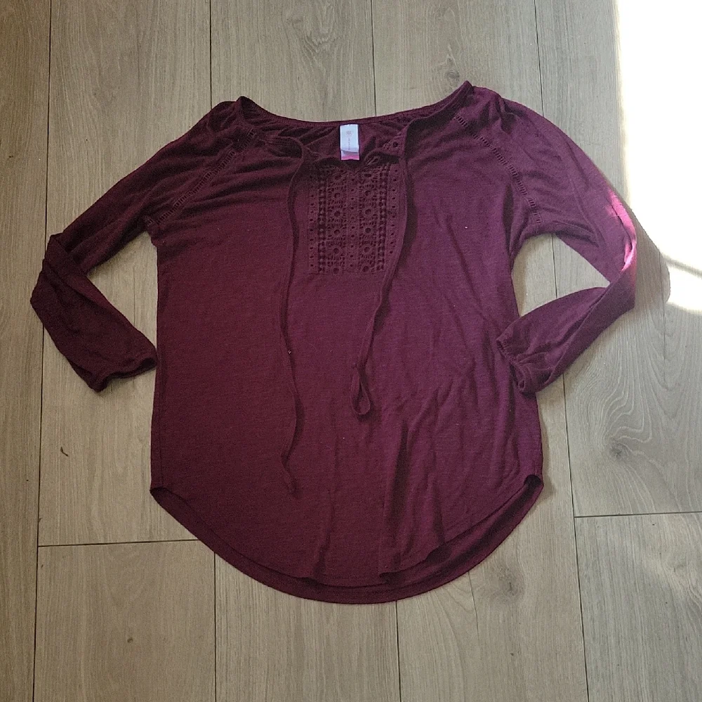 Red 3/4 Sleeve Tie Front Blouse